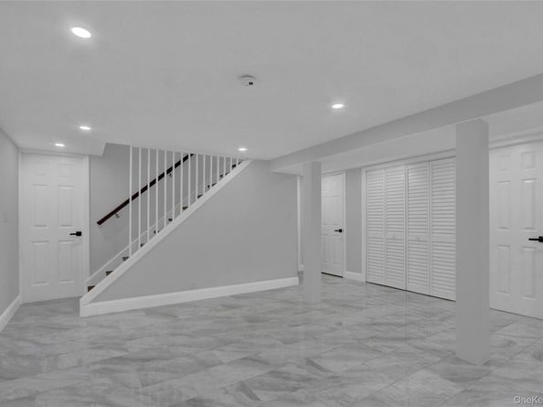 852 Smith Street, Uniondale NY 11553