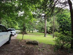 59 Dyke Road, East Setauket NY 11733