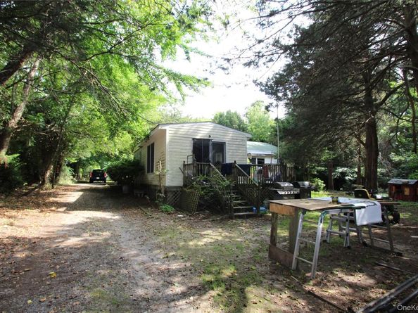 59 Dyke Road, East Setauket NY 11733