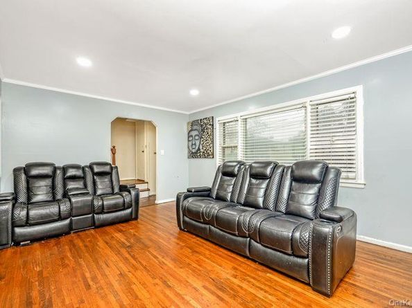 25711 147th Avenue, Rosedale NY 11422