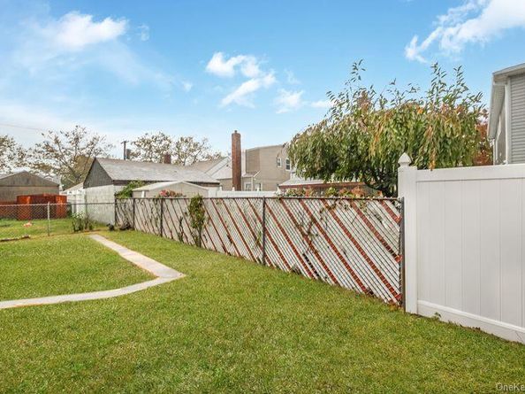 25711 147th Avenue, Rosedale NY 11422