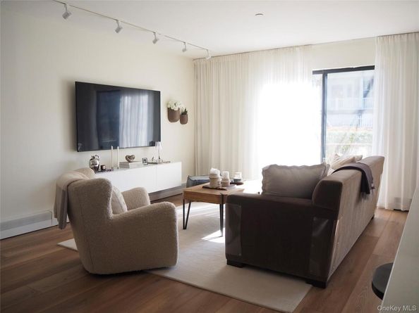 24 Carhart Avenue 207A, White Plains NY 10605