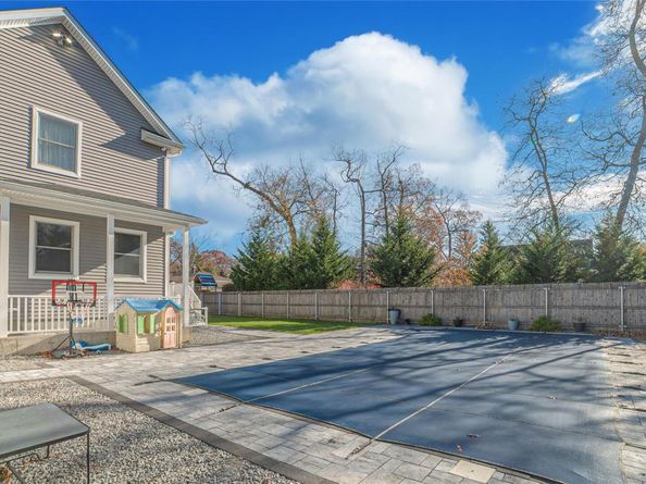 7 Jackson Street, Nesconset NY 11767