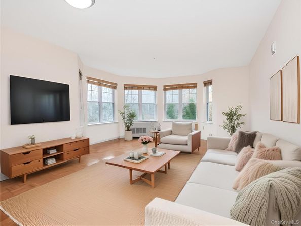 314 Sutton Drive 314, Mount Kisco NY 10549