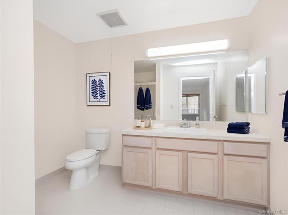 314 Sutton Drive 314, Mount Kisco NY 10549