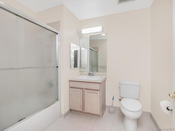 314 Sutton Drive 314, Mount Kisco NY 10549