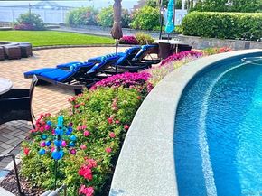Undisclosed Address #936337, West Islip NY 11795