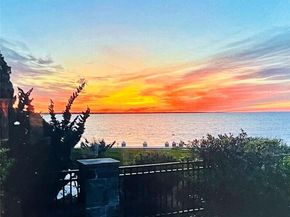 Undisclosed Address #936337, West Islip NY 11795