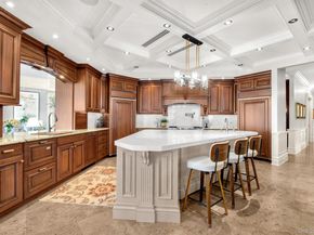Undisclosed Address #936337, West Islip NY 11795