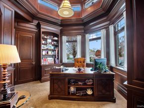 Undisclosed Address #936337, West Islip NY 11795