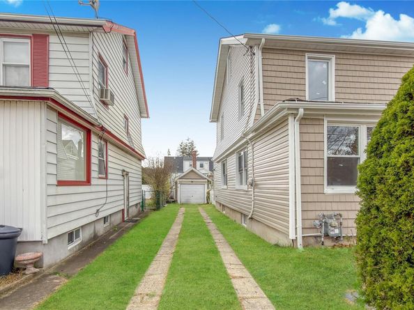 64 S Montgomery Street, Valley Stream NY 11580