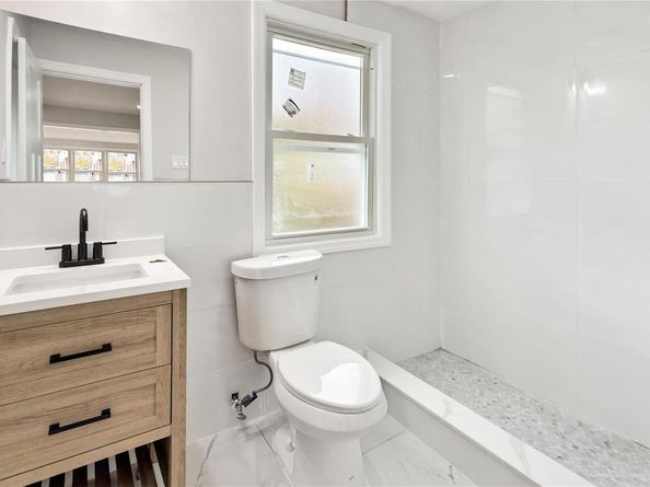 64 S Montgomery Street, Valley Stream NY 11580