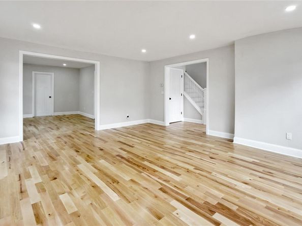 64 S Montgomery Street, Valley Stream NY 11580