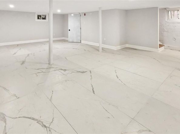 64 S Montgomery Street, Valley Stream NY 11580