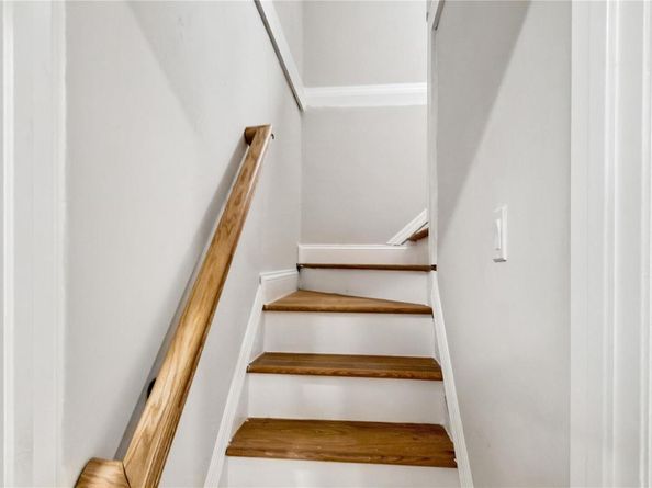 64 S Montgomery Street, Valley Stream NY 11580