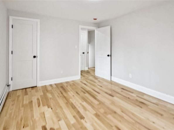 64 S Montgomery Street, Valley Stream NY 11580