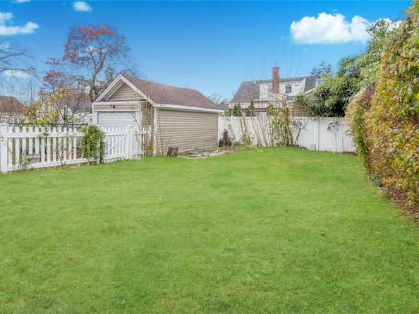 64 S Montgomery Street, Valley Stream NY 11580