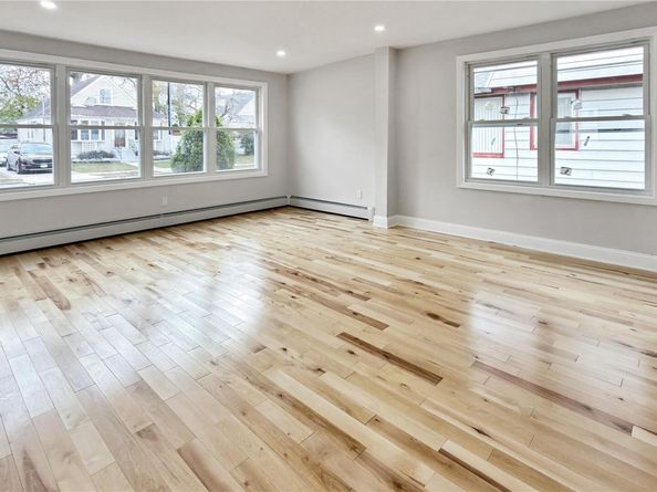 64 S Montgomery Street, Valley Stream NY 11580