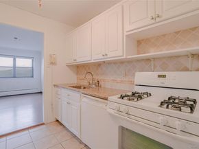 100 Diplomat Drive 8M, Mount Kisco NY 10549