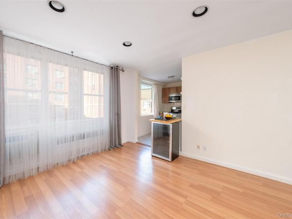 25 Franklin Avenue 6K, White Plains NY 10601