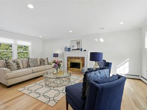 41 Edcris Lane, Huntington NY 11743