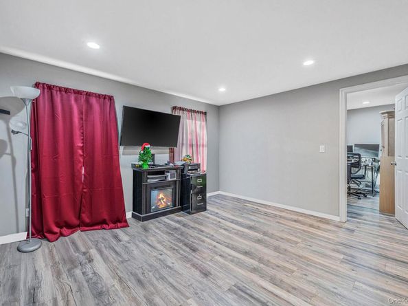 15 Lafayette Drive, Shirley NY 11967