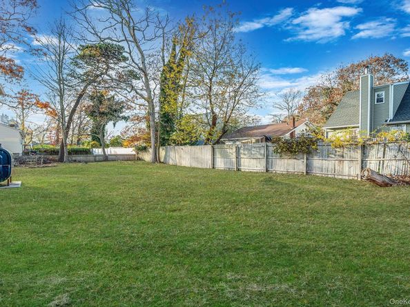 15 Lafayette Drive, Shirley NY 11967