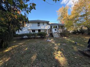 48 Earl Road, Melville NY 11747