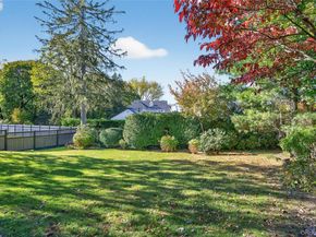 7 Shore Road, Manhasset NY 11030