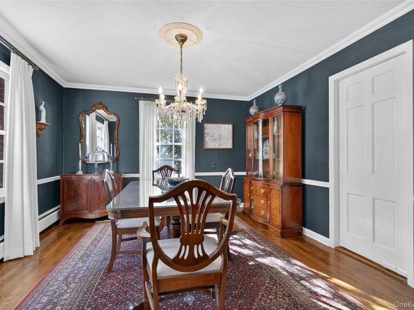 7 Shore Road, Manhasset NY 11030