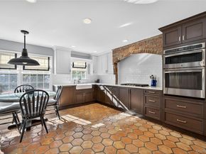 7 Shore Road, Manhasset NY 11030