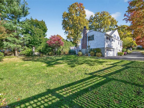 7 Shore Road, Manhasset NY 11030