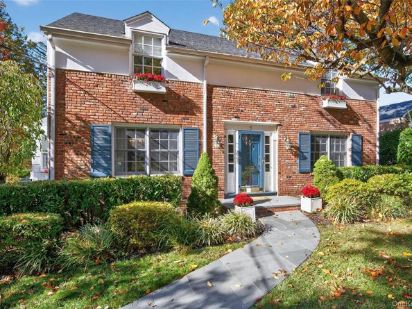 7 Shore Road, Manhasset NY 11030