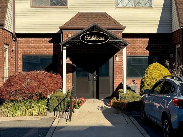 118 Clubhouse, Copiague NY 11726