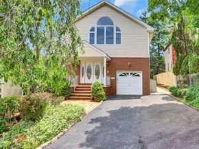 17 Singworth Street, Oyster Bay NY 11771