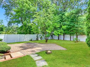 17 Singworth Street, Oyster Bay NY 11771