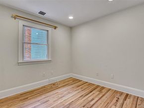 17 Singworth Street, Oyster Bay NY 11771