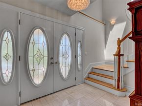 17 Singworth Street, Oyster Bay NY 11771