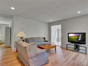 17 Singworth Street, Oyster Bay NY 11771