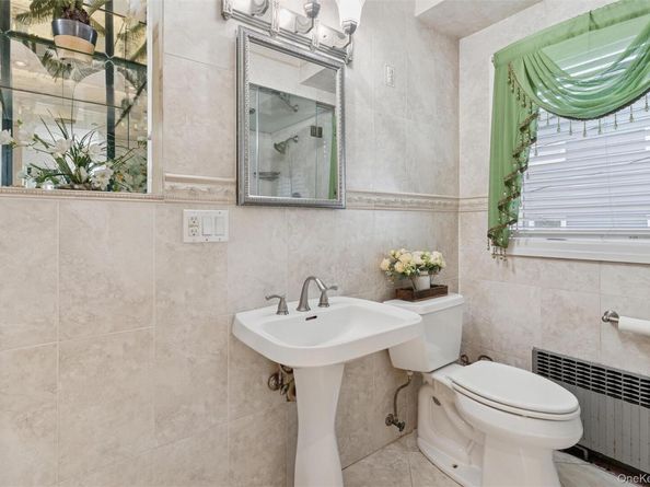 615 E State Street, Long Beach NY 11561