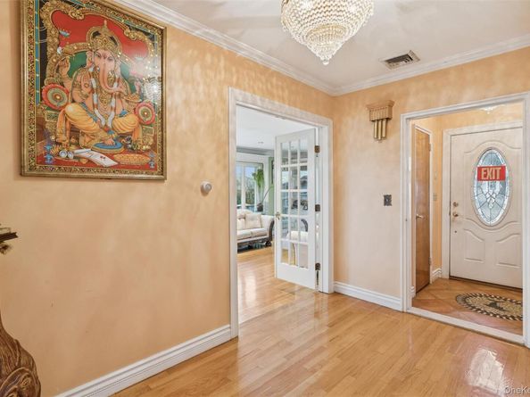 615 E State Street, Long Beach NY 11561