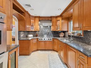 615 E State Street, Long Beach NY 11561