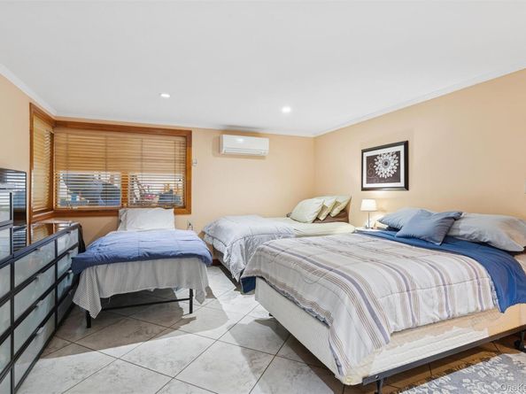 615 E State Street, Long Beach NY 11561