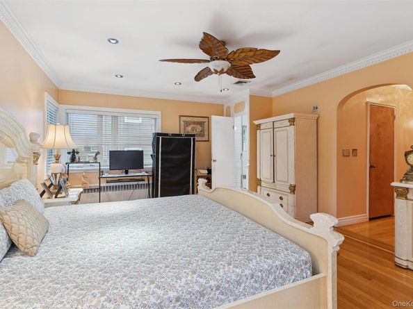 615 E State Street, Long Beach NY 11561