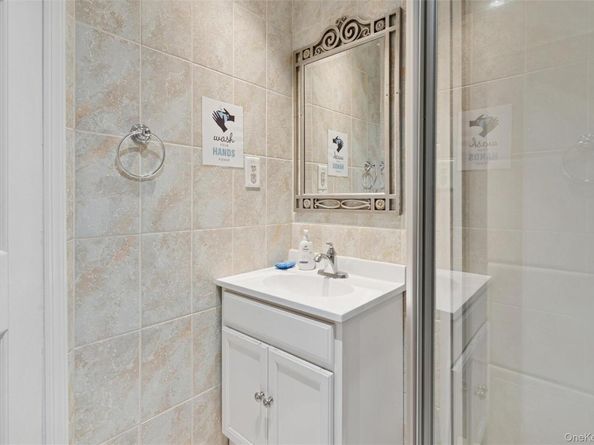 615 E State Street, Long Beach NY 11561