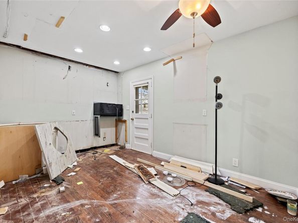 7-22 151st Place, Whitestone NY 11357