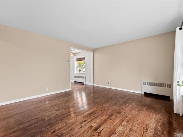 7-22 151st Place, Whitestone NY 11357