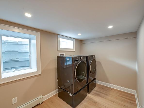 31 Boulevard Avenue, West Islip NY 11795