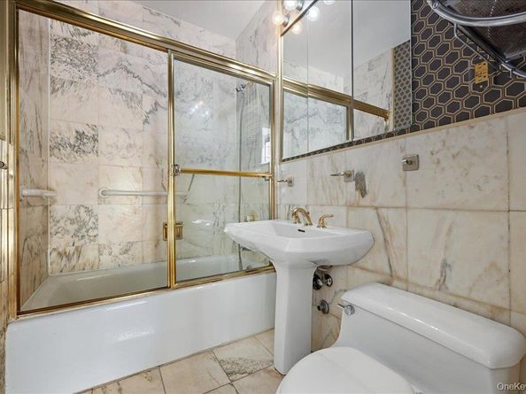 27110 Grand Central Parkway 30R, Floral Park NY 11005