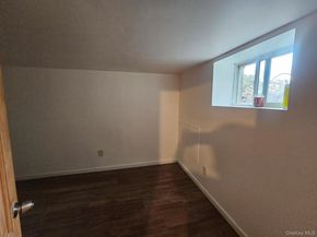 11 Edgewood Avenue, Farmingville NY 11738